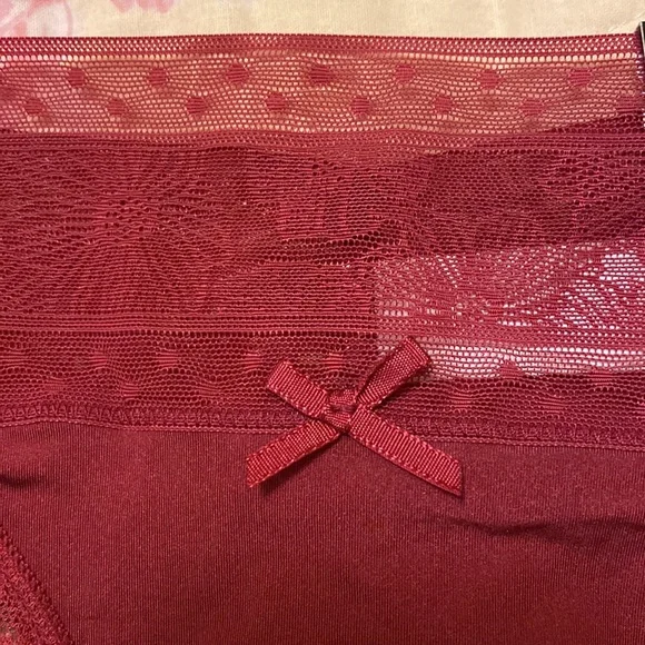 Set of 3 New NoBo Lace Thongs Size M - Picture 5 of 5